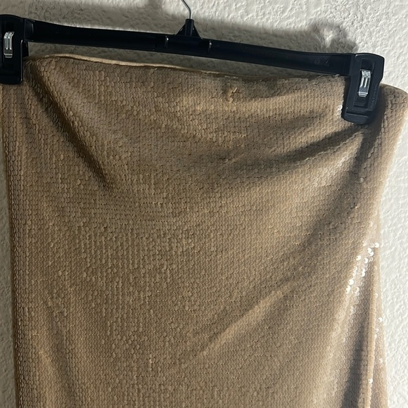 Banana Republic women's STRETCH-SEQUIN STRAPLESS lined midi DRESS Column fit - mordernwear.com Banana Republic women's STRETCH-SEQUIN STRAPLESS lined midi DRESS Column fit - mordernwear.com